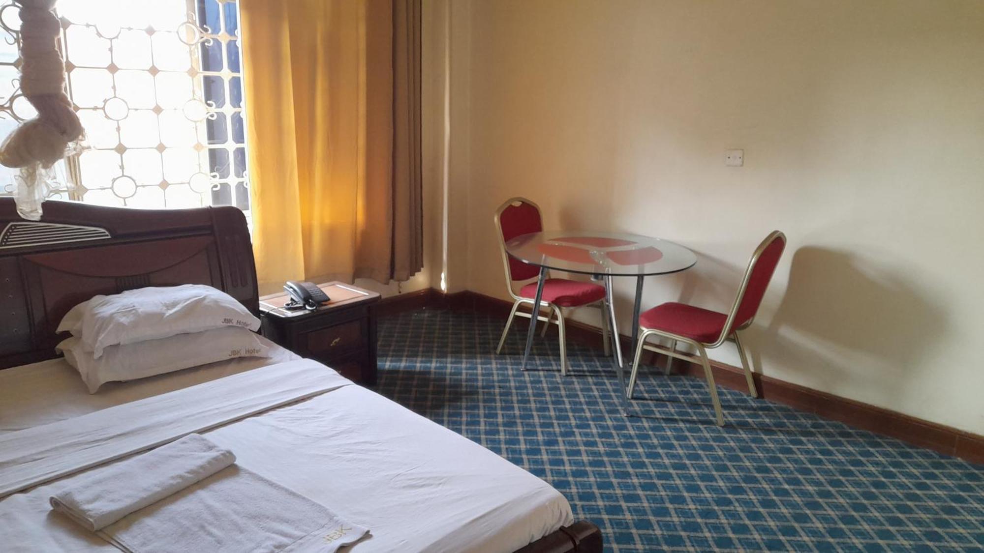 New Jbk Hotel カンパラ エクステリア 写真