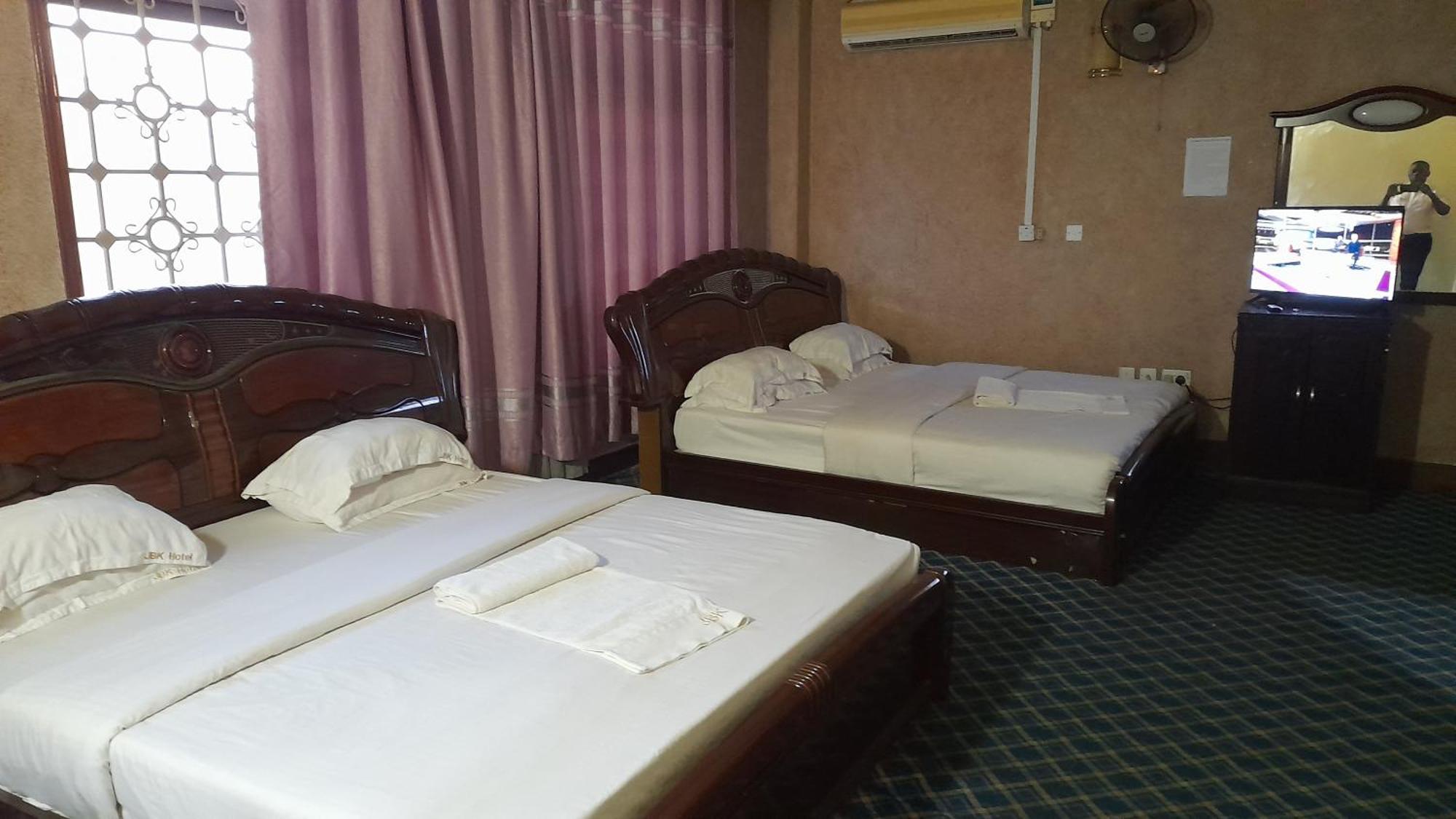 New Jbk Hotel カンパラ エクステリア 写真