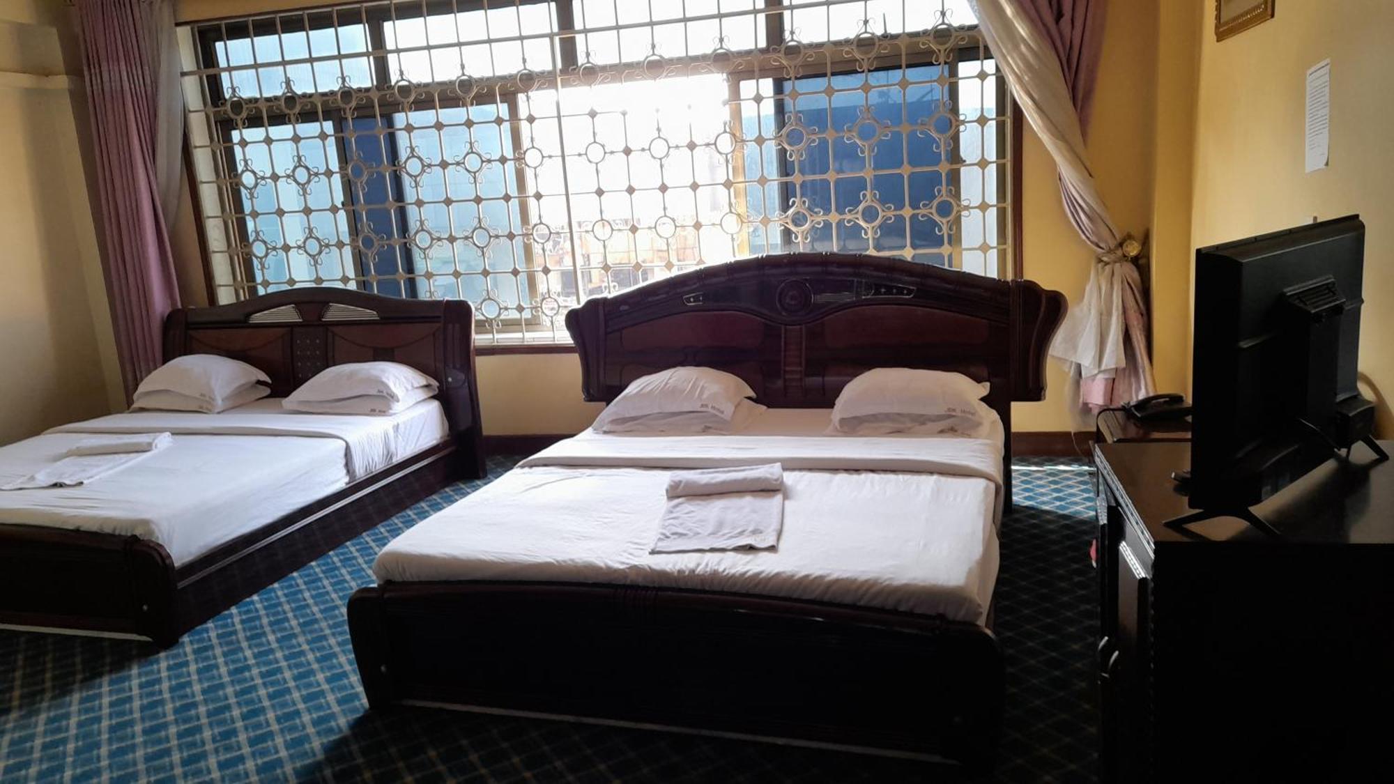New Jbk Hotel カンパラ エクステリア 写真