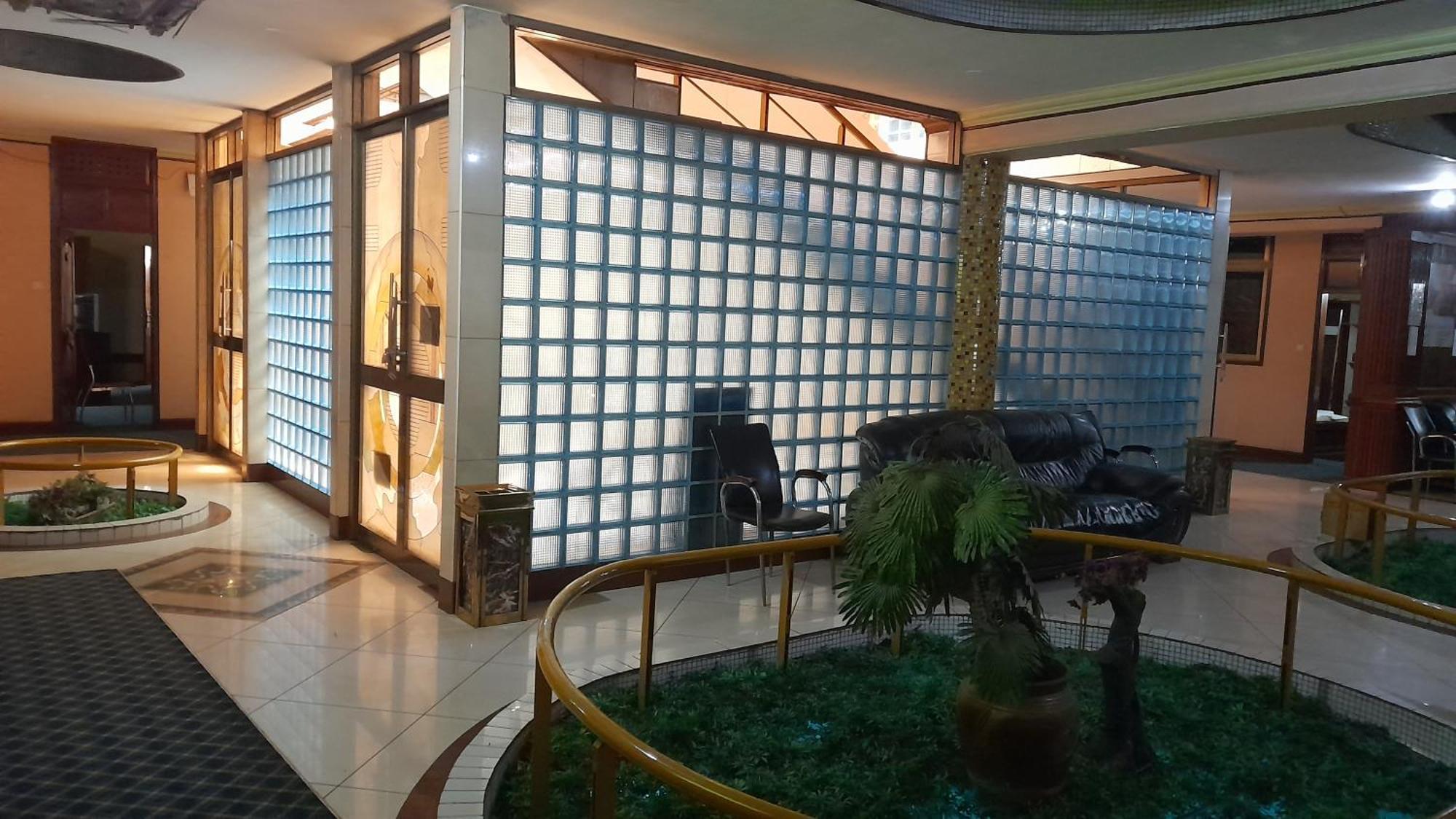 New Jbk Hotel カンパラ エクステリア 写真